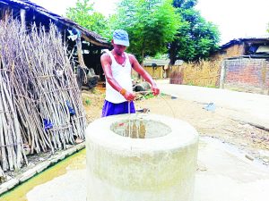 समरसेलको असरः कोहलपुर–७ लखनवार नल्का सुके, खानेपानी संकट गहिरिँदै